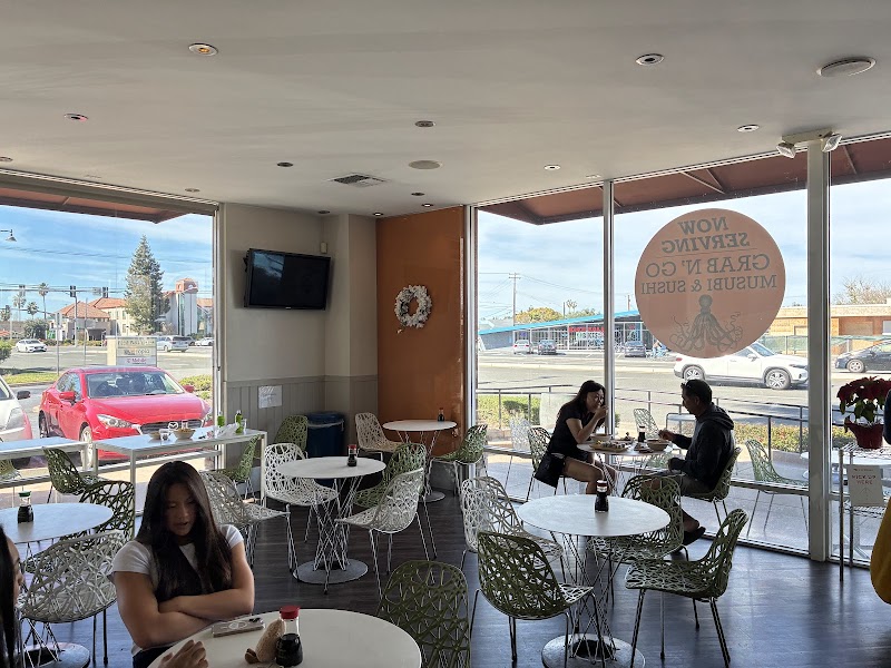 Poke Poke Fish Bar — photo 2, Santa Clara, CA