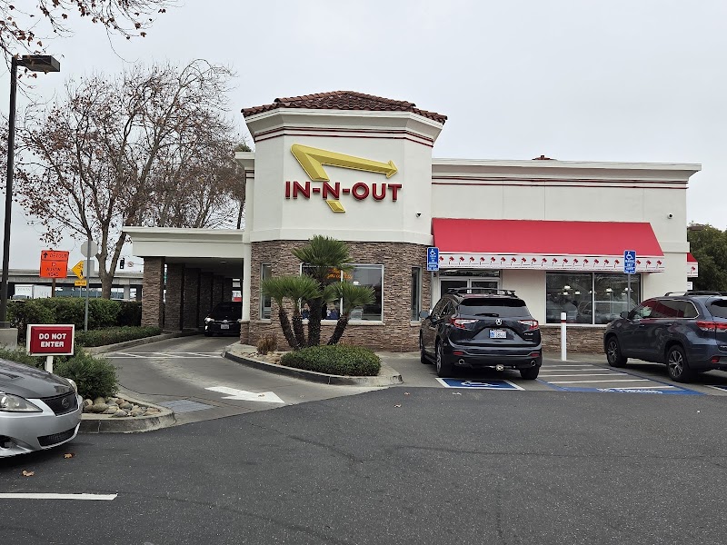 In-N-Out Burger Manteca — photo 3, Manteca, CA