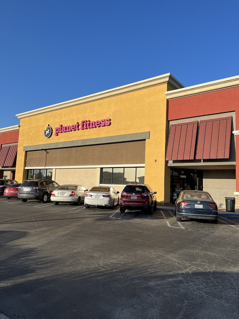 Planet Fitness — photo 3, Tracy, CA