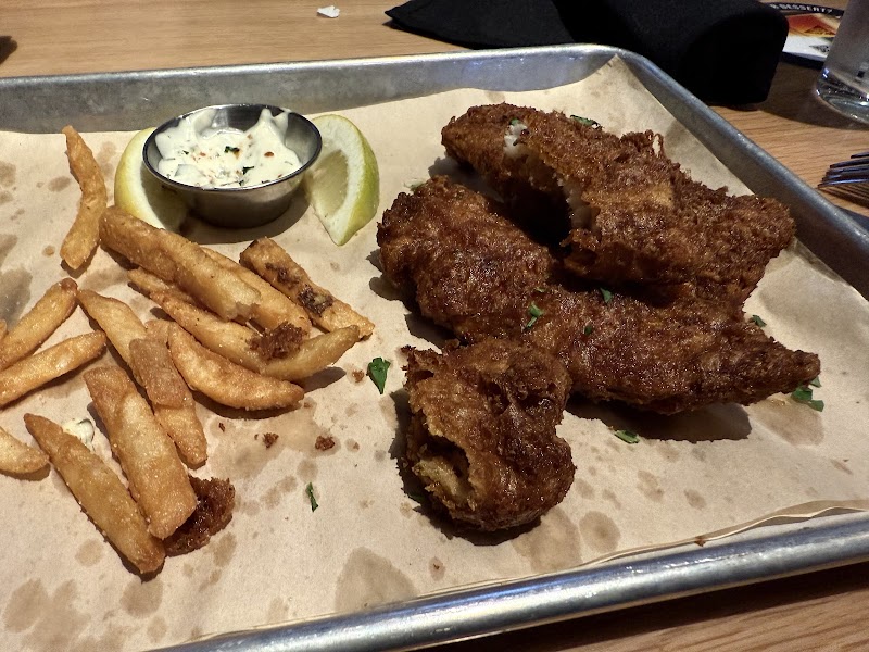 BJ's Restaurant & Brewhouse Tracy — photo 2, Tracy, CA