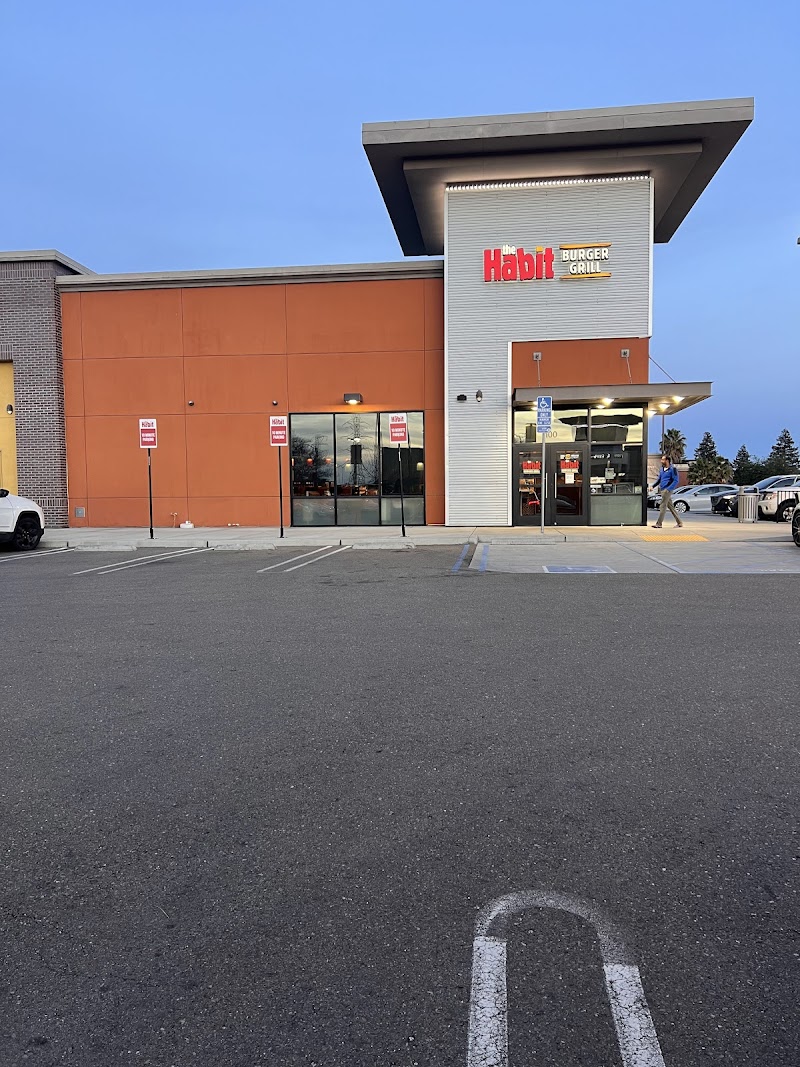 Habit Burger Tracy — photo 4, Tracy, CA