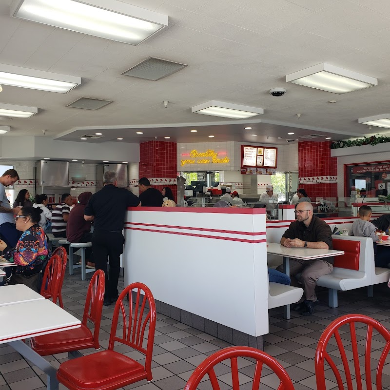 In-N-Out Burger — photo 4, Brentwood, CA