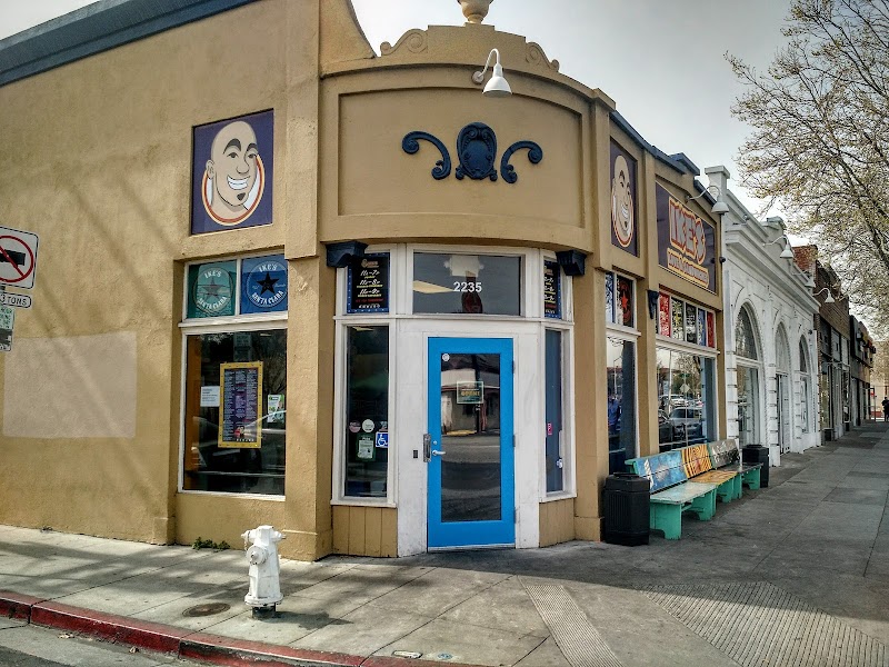 Ike's Love and Sandwiches