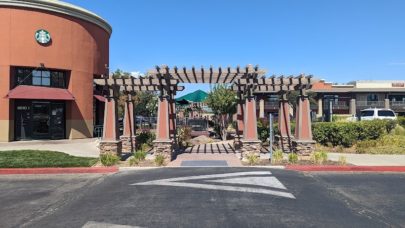 Starbucks Brentwood — photo 3, Brentwood, CA
